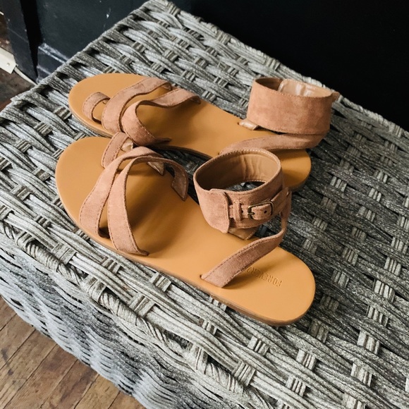 Sandals - Picture 2 of 3